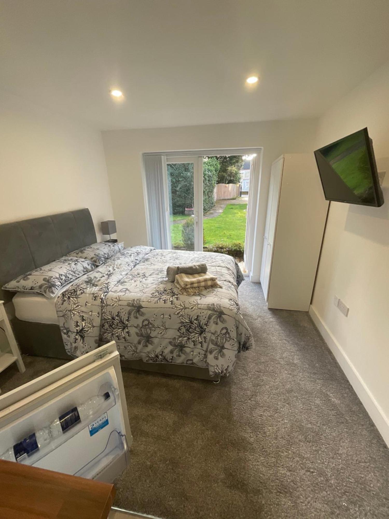 Selborne Studios Off Road Gated Parking Coventry Dış mekan fotoğraf